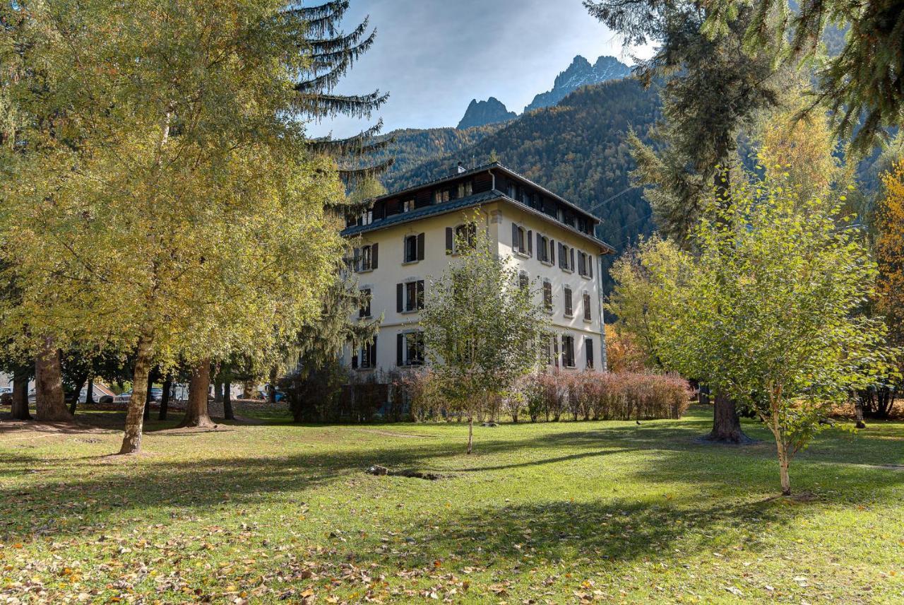 Apartment La Roseraie - Alpes Travel - Central Chamonix Exteriör bild